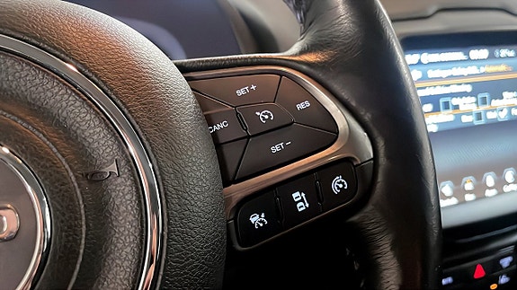 Jeep Renegade 20 of 23