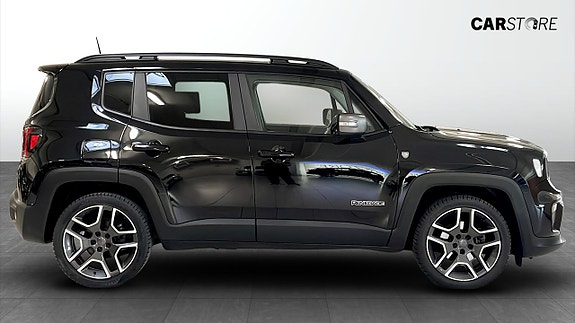 Jeep Renegade 6 of 23