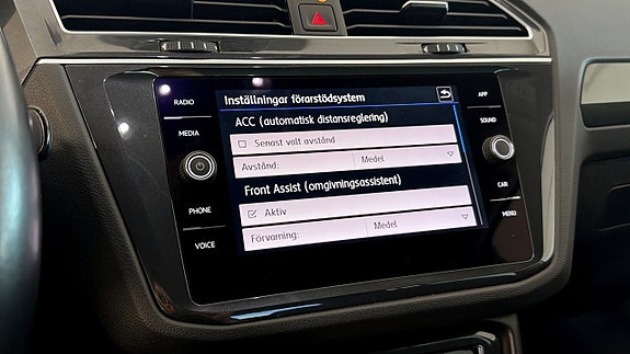 Volkswagen Tiguan 14 of 21