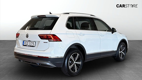 Volkswagen Tiguan 2 of 21