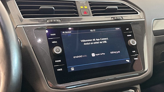 Volkswagen Tiguan 13 of 21