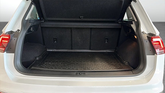 Volkswagen Tiguan 10 of 21