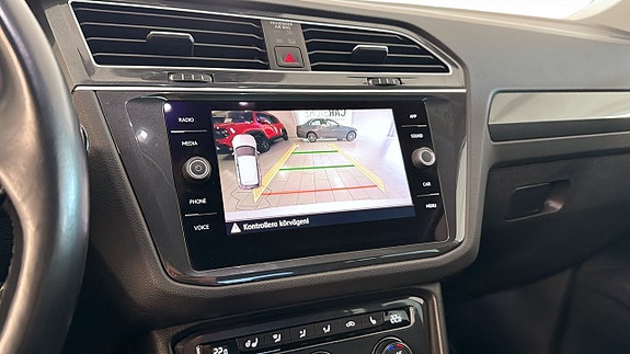 Volkswagen Tiguan 12 of 21