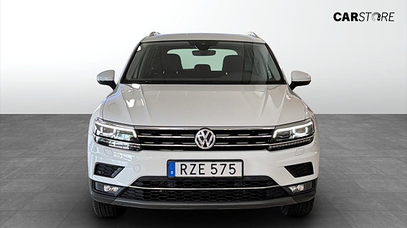 Volkswagen Tiguan 8 of 21