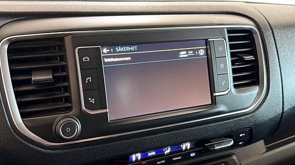 Peugeot e-Expert 15 of 20