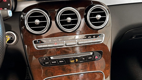 Mercedes-Benz GLC250 d 16 of 23