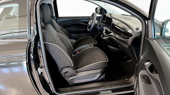 Fiat 500e 3 of 23