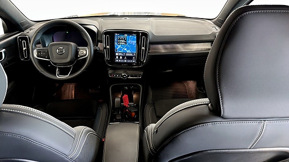 Volvo C40 4 of 21