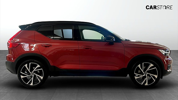Volvo XC40 6 of 25