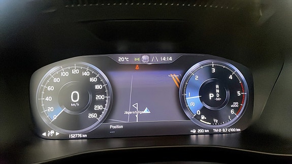 Volvo XC40 18 of 25