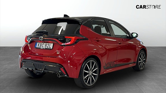 Toyota Yaris 2 of 25