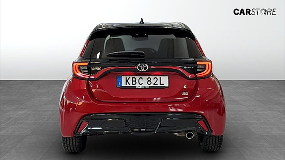 Toyota Yaris 7 of 25