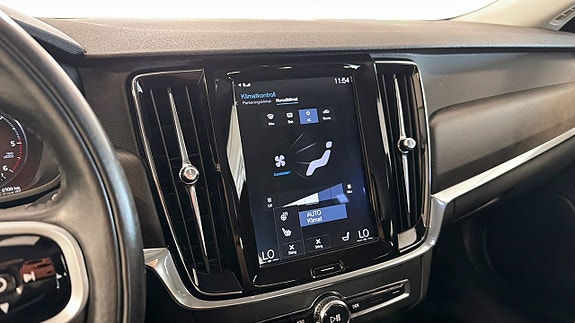 Volvo V90 Cross Country 17 of 25