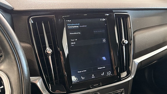 Volvo V90 Cross Country 16 of 25