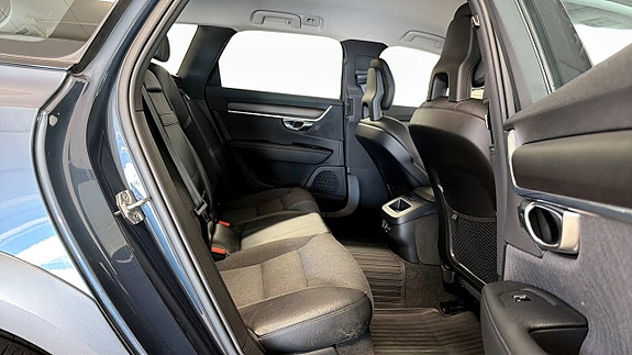 Volvo V90 Cross Country 5 of 25