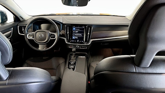 Volvo V90 Cross Country 4 of 25