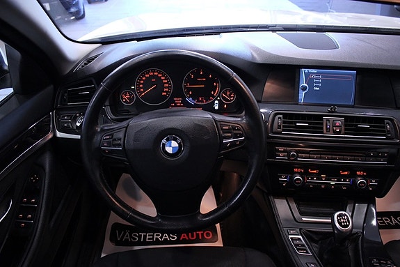 BMW 520d 13 of 30