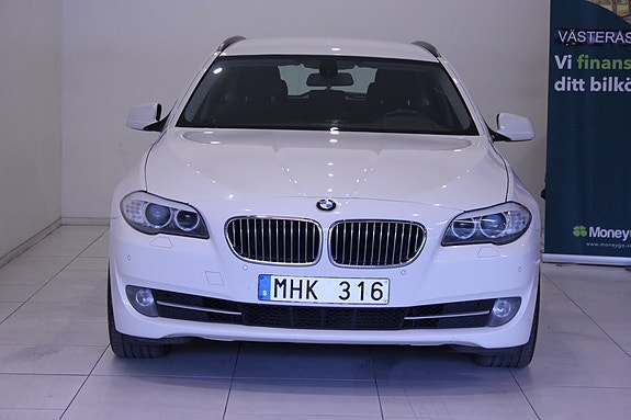 BMW 520d 3 of 30