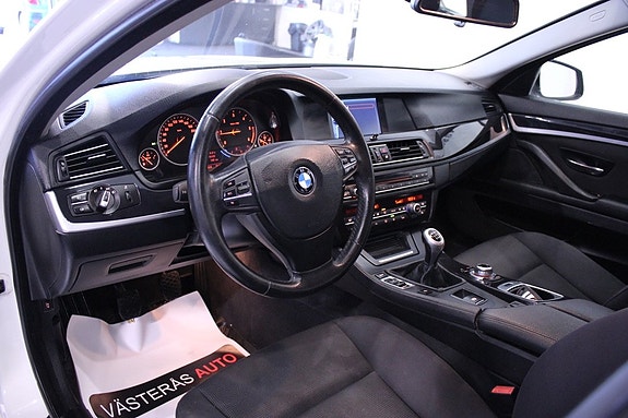BMW 520d 12 of 30