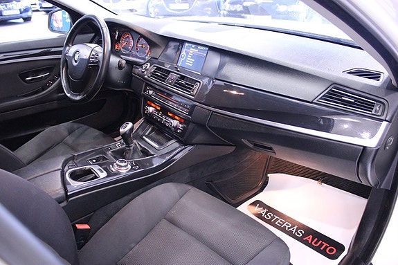 BMW 520d 15 of 30