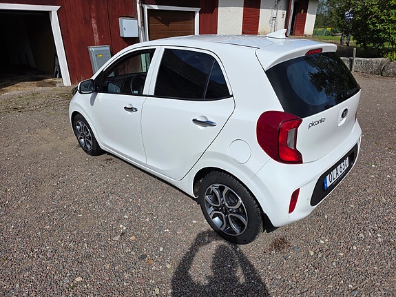 Kia Picanto 2 of 4