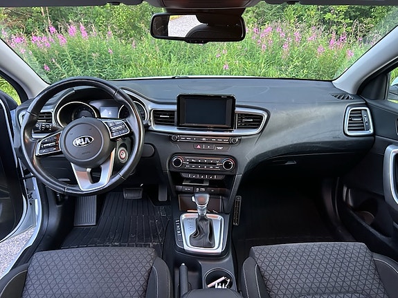 Kia Ceed 5 of 8