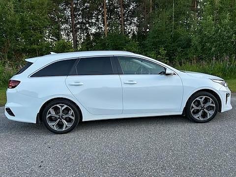 Kia Ceed 3 of 8