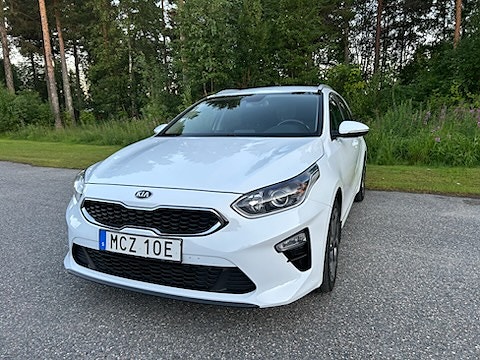 Kia Ceed 2 of 8