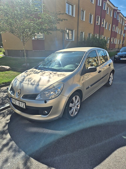 Renault Clio 4 of 6