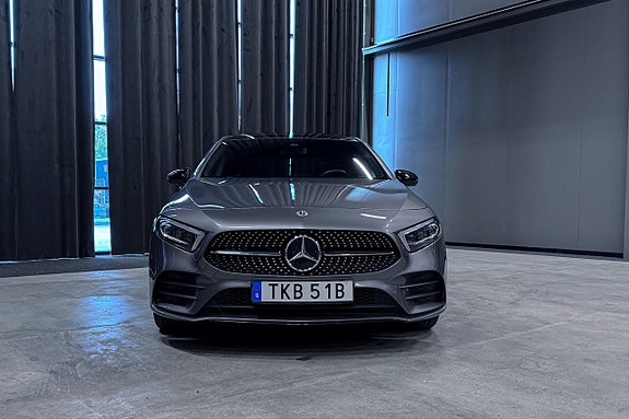Mercedes-Benz A250 e 9 of 21