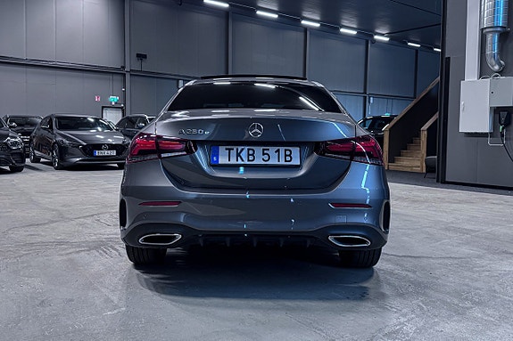 Mercedes-Benz A250 e 5 of 21