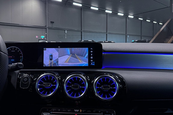 Mercedes-Benz A250 e 17 of 21