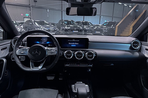 Mercedes-Benz A250 e 13 of 21
