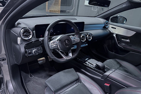 Mercedes-Benz A250 e 11 of 21
