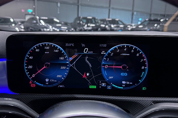 Mercedes-Benz A250 e 15 of 21