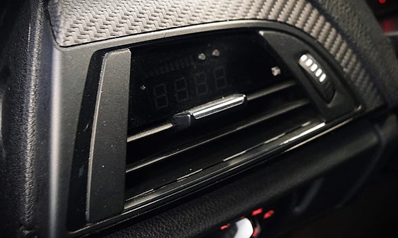 BMW M140i 10 of 17