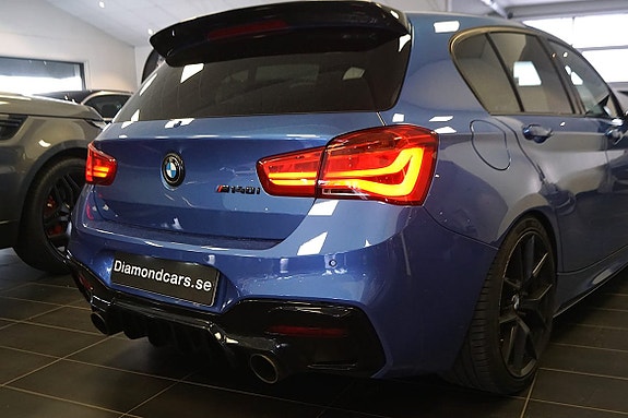 BMW M140i 7 of 17