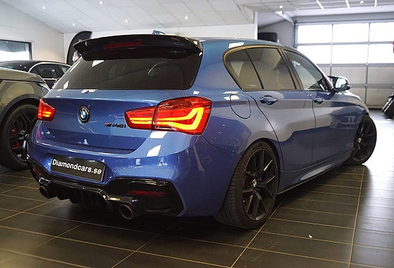 BMW M140i 6 of 17