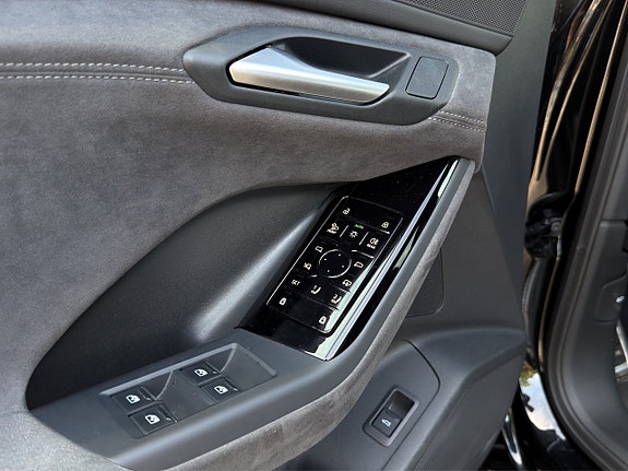 Audi SQ6 e-tron 21 of 30