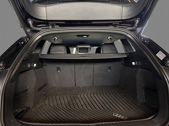 Audi SQ6 e-tron 12 of 30