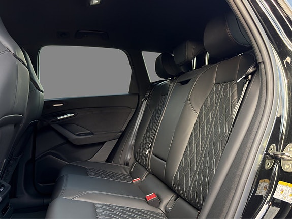 Audi SQ6 e-tron 23 of 30