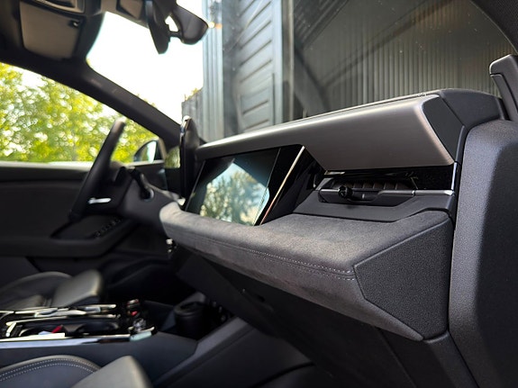 Audi SQ6 e-tron 27 of 30