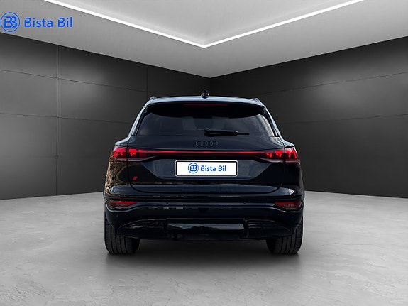 Audi SQ6 e-tron 11 of 30