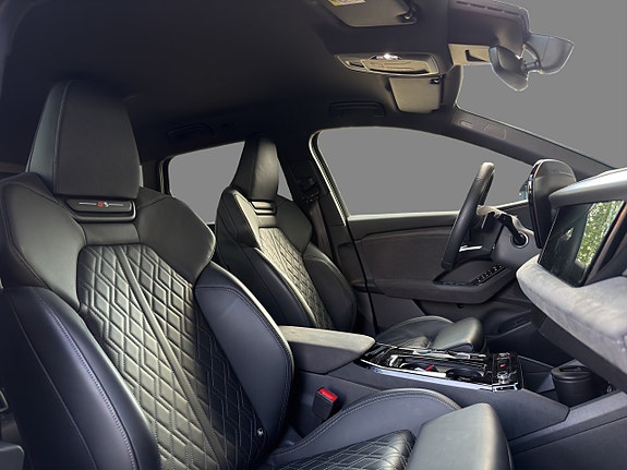 Audi SQ6 e-tron 24 of 30