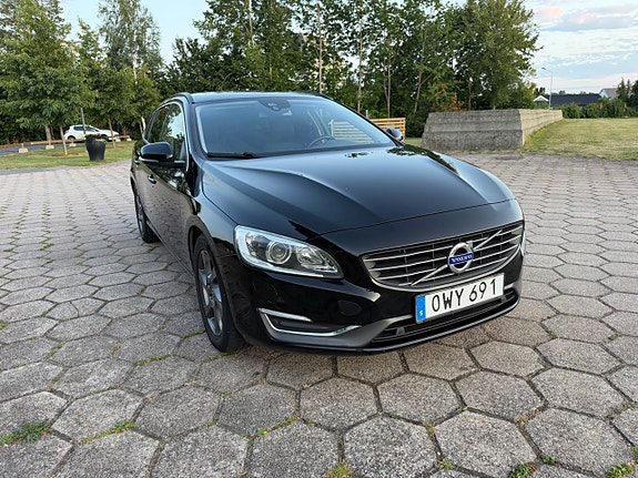 Volvo V60 11 of 21