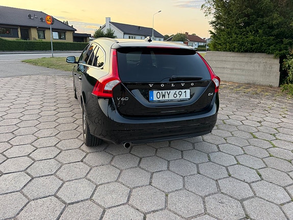 Volvo V60 4 of 21
