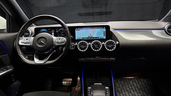 Mercedes-Benz GLA200 d 18 of 30