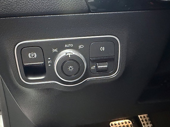 Mercedes-Benz GLA200 d 20 of 30