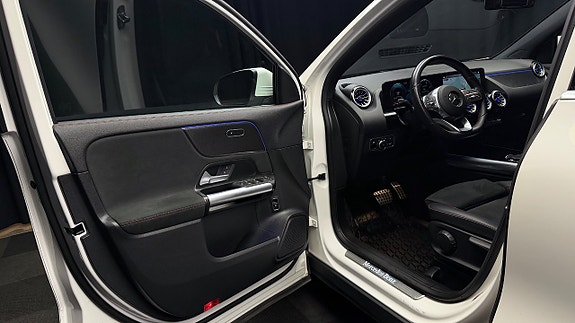 Mercedes-Benz GLA200 d 11 of 30