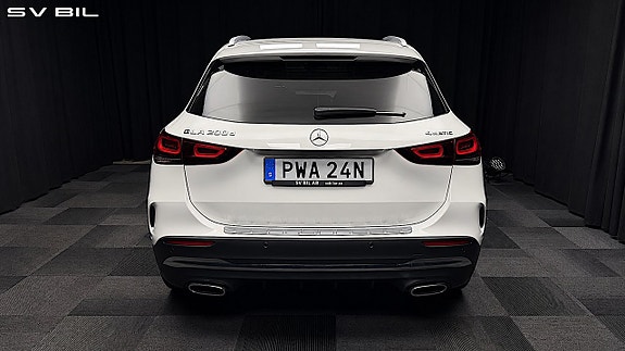 Mercedes-Benz GLA200 d 5 of 30